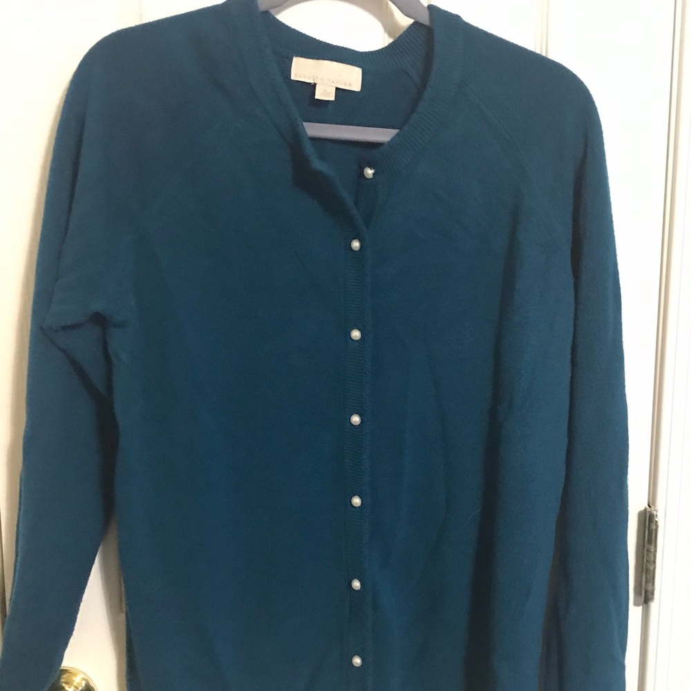 Cardigan with pearl buttons